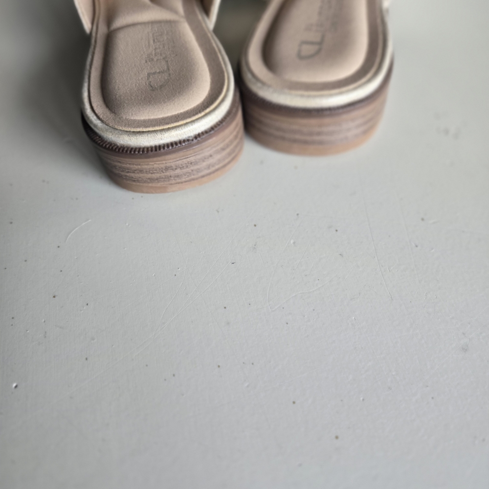 CL by Laundry Silver Mules - Picture 10 of 12